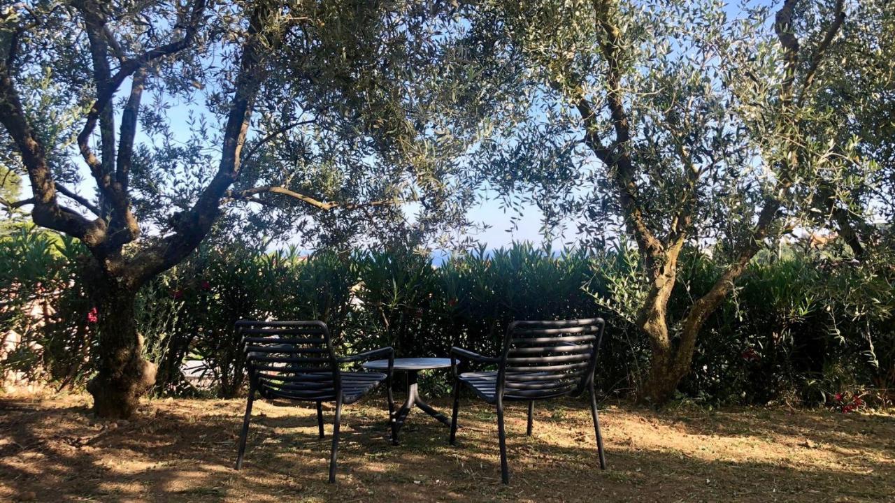 مبيت وإفطار SantʼAgata sui Due Golfi Nostos Casale المظهر الخارجي الصورة
