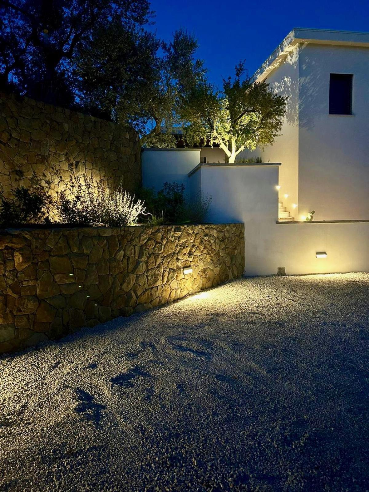 مبيت وإفطار SantʼAgata sui Due Golfi Nostos Casale المظهر الخارجي الصورة
